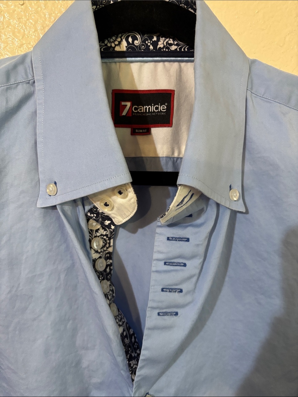 7 Camicie Light Blue Men's Button-Down Neck 16” arm 29” chest 46” length 28”
